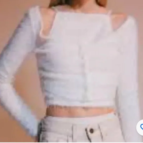 Nwt urban outfitters fuzzy cropped cardigan white L - Picture 2 of 10